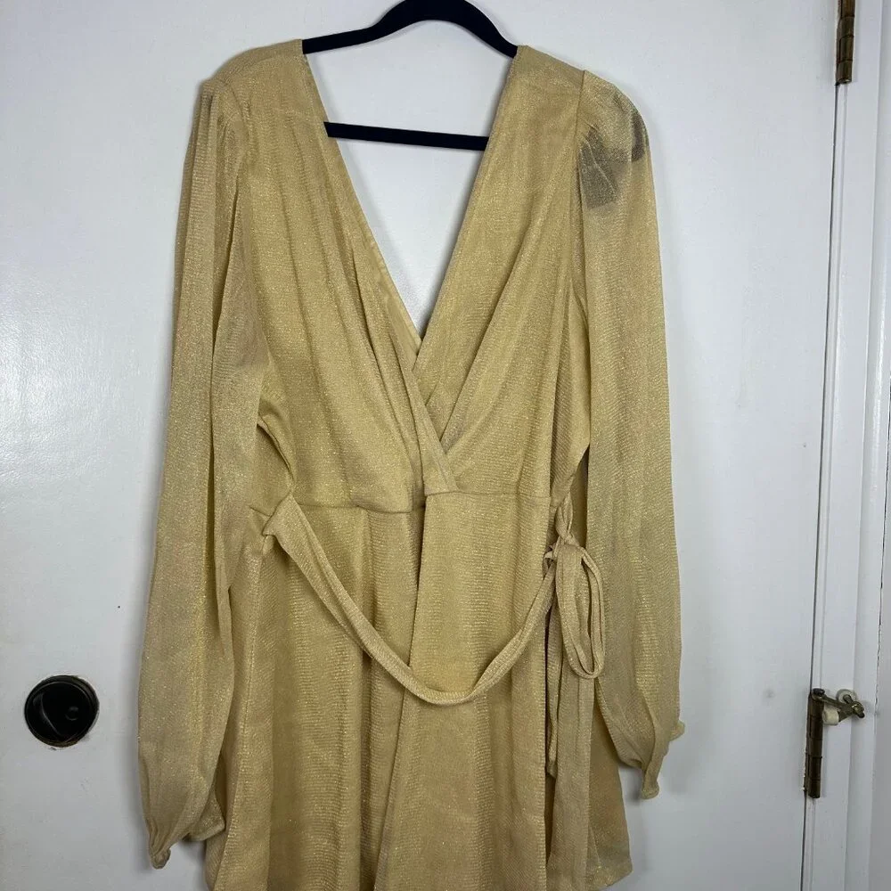 NWT Torrid Glitter Lurex Surplice Peplum Top Gold Size 4 (26) - Picture 9 of 12